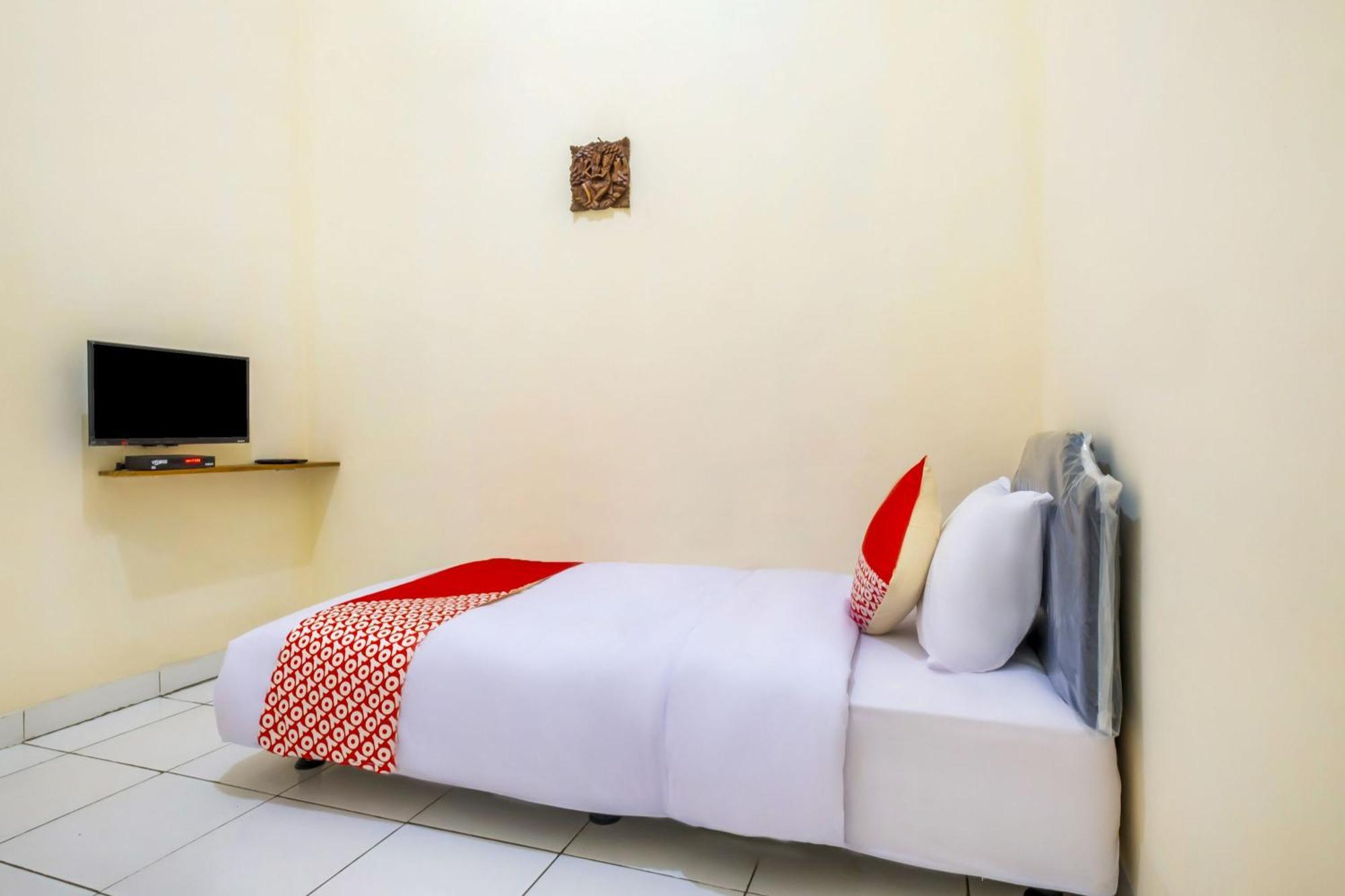 Hotel O Syariah Tasikmalaya Near Universitas Siliwangi Formerly Siliwangi Guest House Exterior photo
